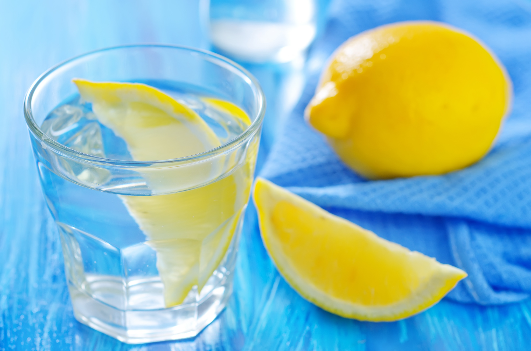 Detox Cleanse lemon water